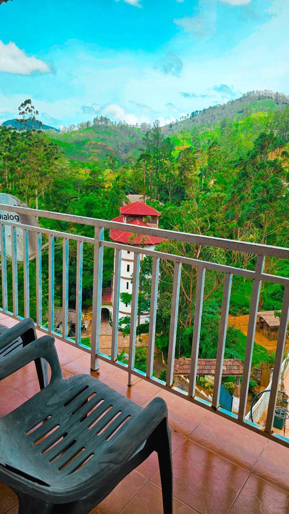 Hotel Adams Peak Grand Nallathanniya Exterior foto